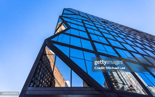 looking up at a residential tower in gramercy park neighborhood - new york - rectangle imagens e fotografias de stock