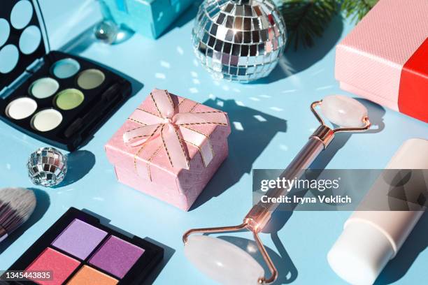 merry christmas, happy new year beauty products gift concept. - candy samples ストックフォトと画像