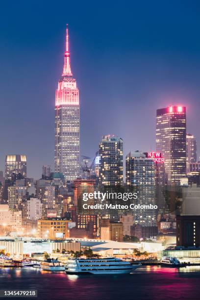 midtown manhattan skyline at dusk, new york city, usa - north america skyline stock pictures, royalty-free photos & images