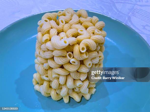 Pasta Stack Tall Stack Of Plates Photos and Premium High Res Pictures - Getty Images