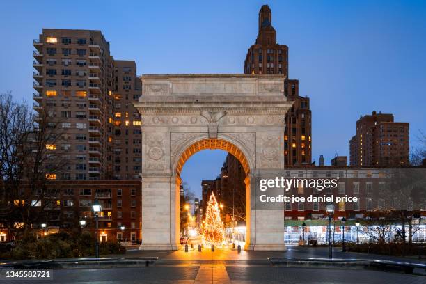 washington square arch, washington square park, new york city, america - washington square park stock pictures, royalty-free photos & images