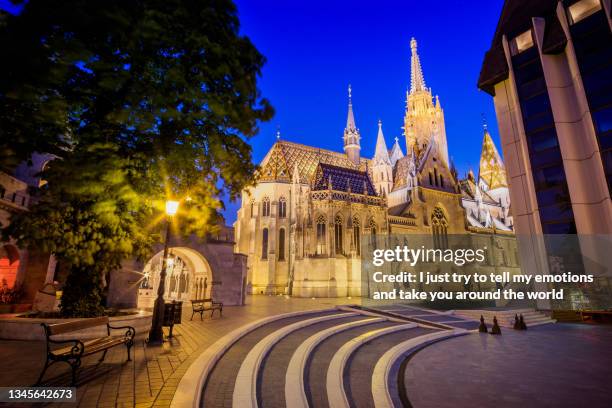 budapest - the capital of hungary - río del este fotografías e imágenes de stock