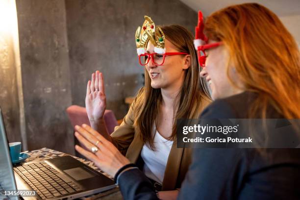 tecnologia aziendale per videoconferenze - evento virtuale foto e immagini stock