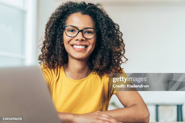 Person Computer Yellow 10,661 Happy Computer Yellow Stock Photos, High-Res Pictures, and ...