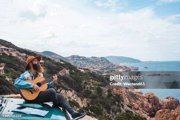 Hippy Instruments Hippie Instruments Photos and Premium High Res Pictures - Getty Images