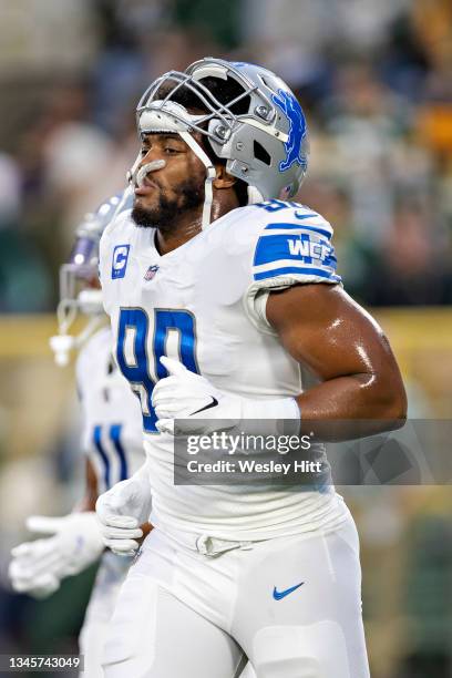 Trey Flowers of the Detroit Lions warms up before a game against the Green Bay Packers at Lambeau Field on September 20, 2021 in Green Bay,...