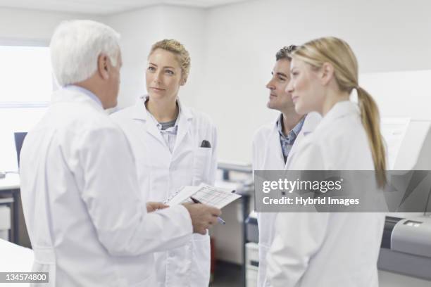 Pathologist Friend Pathologist Talking Photos and Premium High Res Pictures - Getty Images