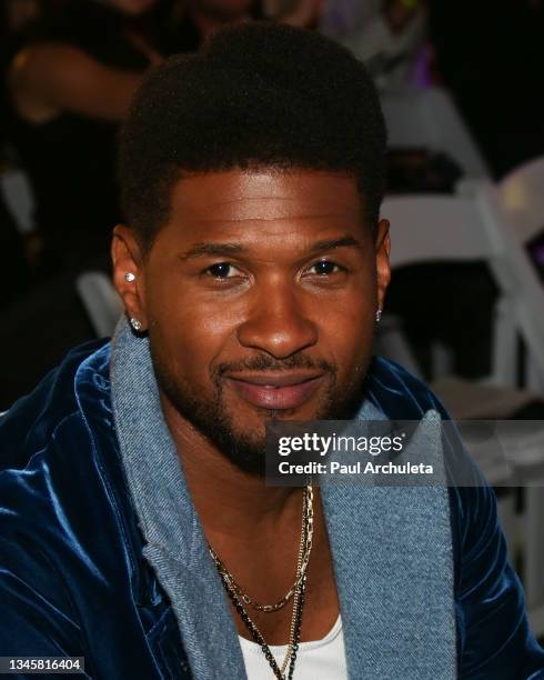 Singer / Songwriter Usher attends the 3rd night of the 2021 Los Angeles Fashion Week on October 09, 2021 in Los Angeles, California.