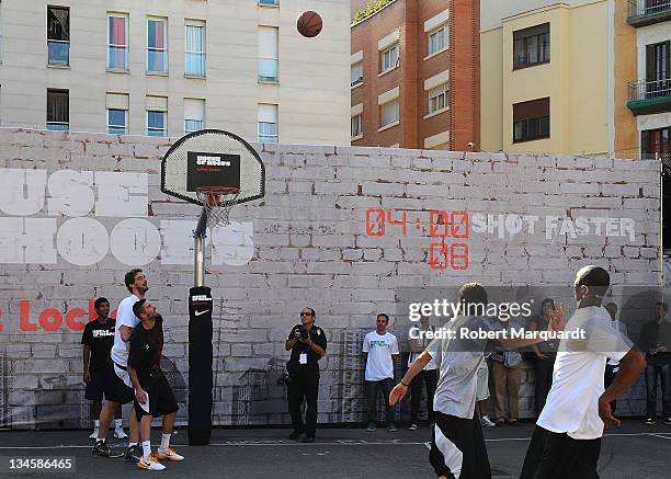 Juan Carlos Navarro of Regal FC Barcelona, Pau Gasol of the Los Angeles Lakers, Kobe Bryant of the Los Angeles Lakers, and Ricky Rubio of the Regal...