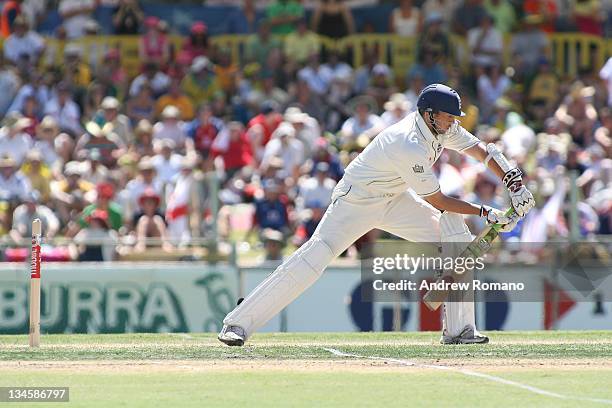 Steve Harmison in action during the 3 Ashes Third Test, Second Day at the WACA Ground in Perth, Australia on December 15, 2006.