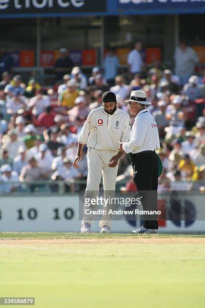 Monty Panesar is brought into the attack during the 3 Ashes Third Test, Second Day at the WACA Ground in Perth, Australia on December 15, 2006.