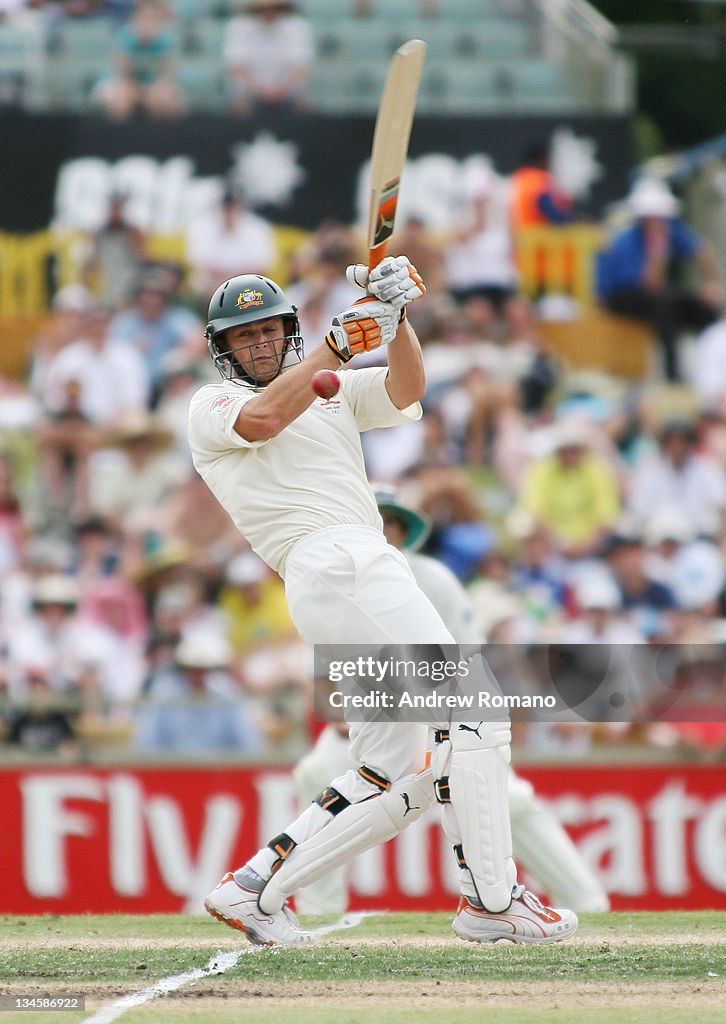The 3 Mobile Ashes Series - Third Test - Day Three - Australia vs England - December 16, 2006