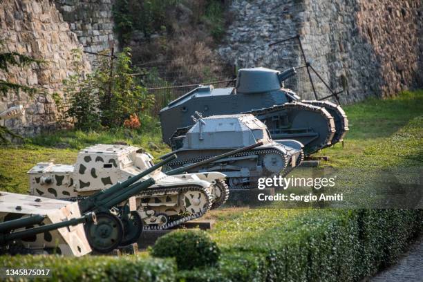 tanks lined up outside belgrade fortress - belgrade fortress stock pictures, royalty-free photos & images