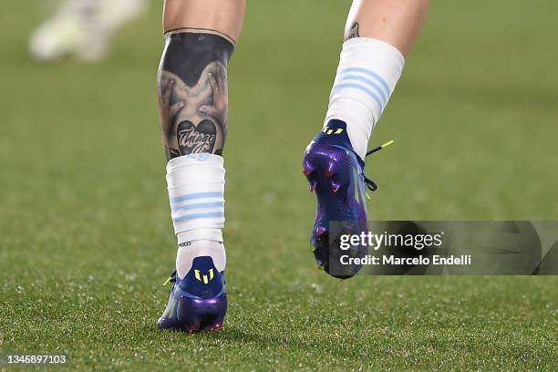 Detail of Lionel Messi of Argentina leg tattoo a match between Argentina and Uruguay as part of South American Qualifiers for Qatar 2022 at Estadio...