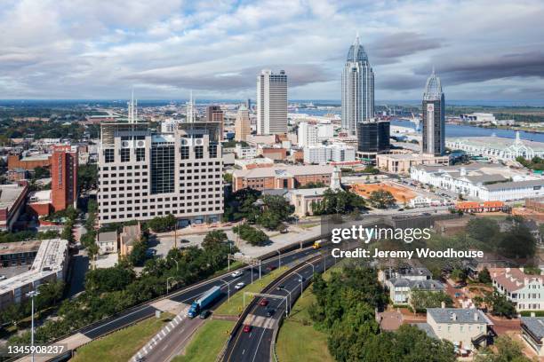 elevated view of mobile alabama skyline - mobile alabama fotografías e imágenes de stock