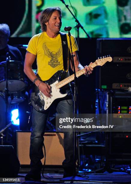Keith Urband performs at the 44th Annual CMA Awards at the Bridgestone Arena on November 10, 2010 in Nashville, Tennessee.