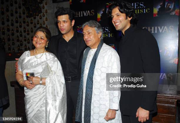 Amjad Rang 51 Subhalakshmi Khan Stock Photos, High-Res Pictures, and Images ...