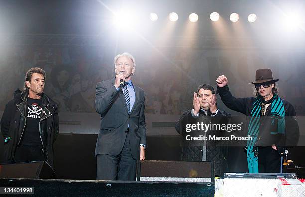 Singer Peter Maffay, B90/Gruene parliamentary group member Juergen Trittin, Chairman of the Social Democratic Party Sigmar Gabriel and singer Udo...