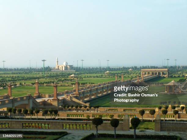 citiscape - lawn - pakistan skyline stock pictures, royalty-free photos & images