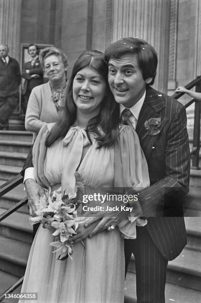 440 Jacqueline With Flowers Photos High Res Pictures Getty Images 440-jacqueline-with-flowers-photos-high-res-pictures-getty-images