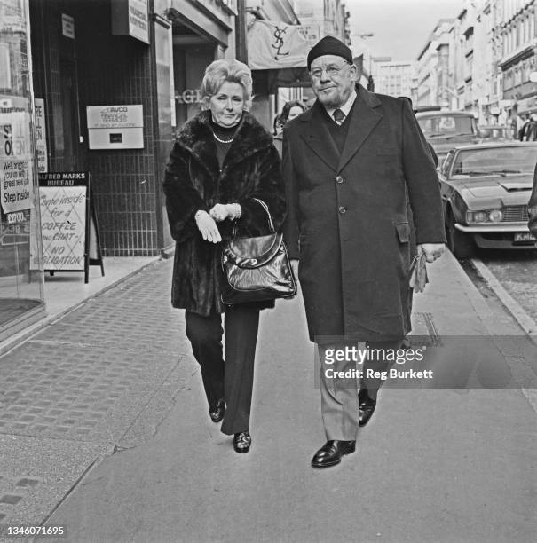 American singer and actor Burl Ives and his wife Dorothy in London, UK, 25th January 1974.