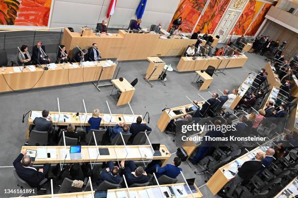General view during the votes for several no-confidence motions during a special session of the Nationalrat, the Austrian parliament, after...