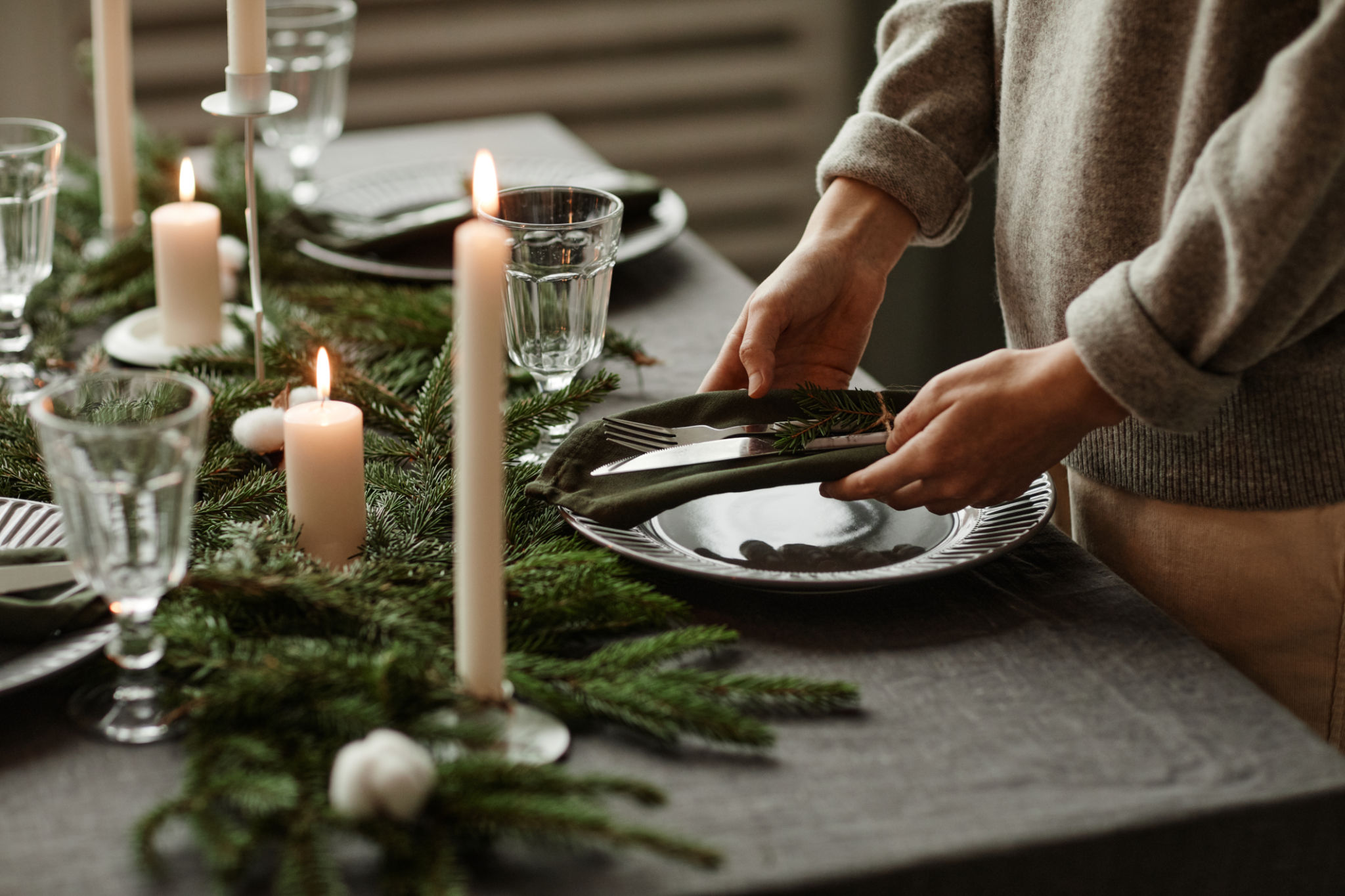 festive dining table