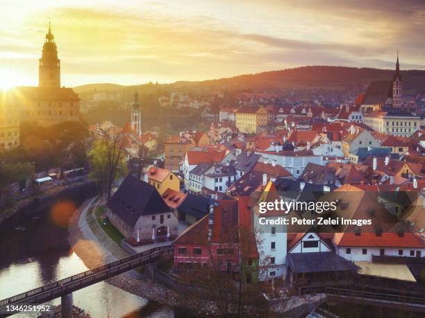 cesky krumlov at sunrise - czech republic - cesky krumlov foto e immagini stock