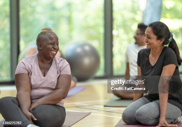 Plus Size Yoga Photos and Premium High Res Pictures - Getty Images