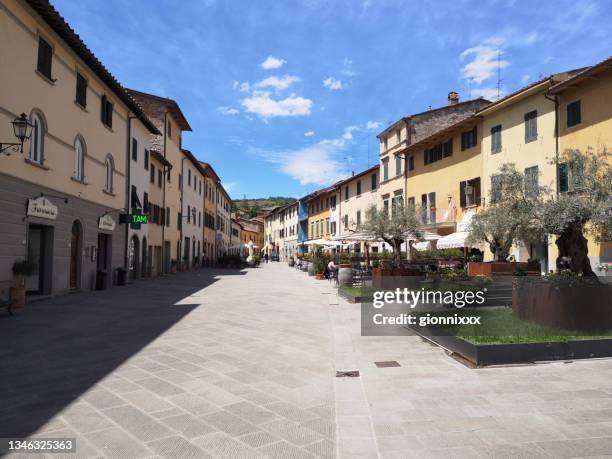 gaiole in chianti, siena province, tuscany - chianti region stock pictures, royalty-free photos & images