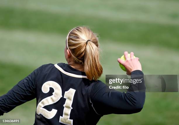 softball throw - throwing baseball stock pictures, royalty-free photos & images