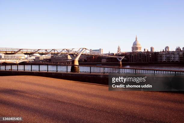 london city view across river thames at sunrise - high street bank uk stock pictures, royalty-free photos & images