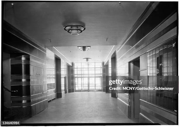27 330 West 42nd Street Stock Photos, High-Res Pictures, and Images ...