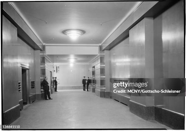 27 330 West 42nd Street Stock Photos, High-Res Pictures, and Images ...