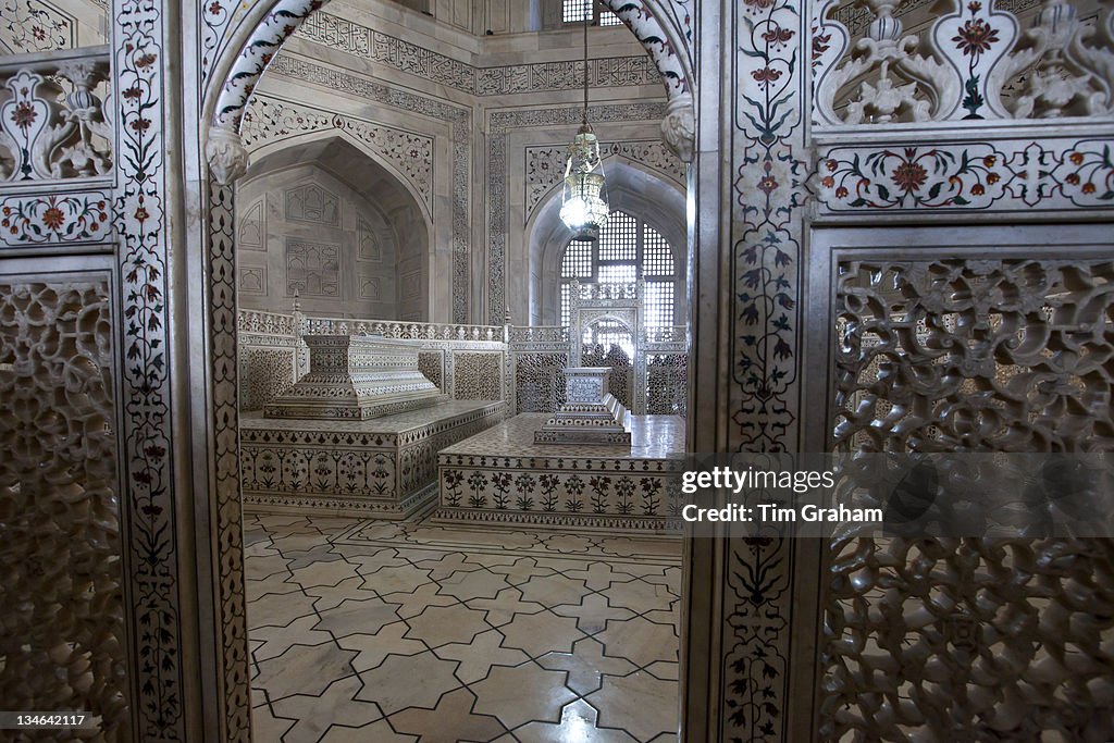 Taj Mahal Tombs Shah Jahan & Mumtaz Mahal, India