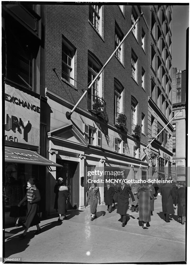 Stouffers Restaurant, 540 Fifth Avenue.