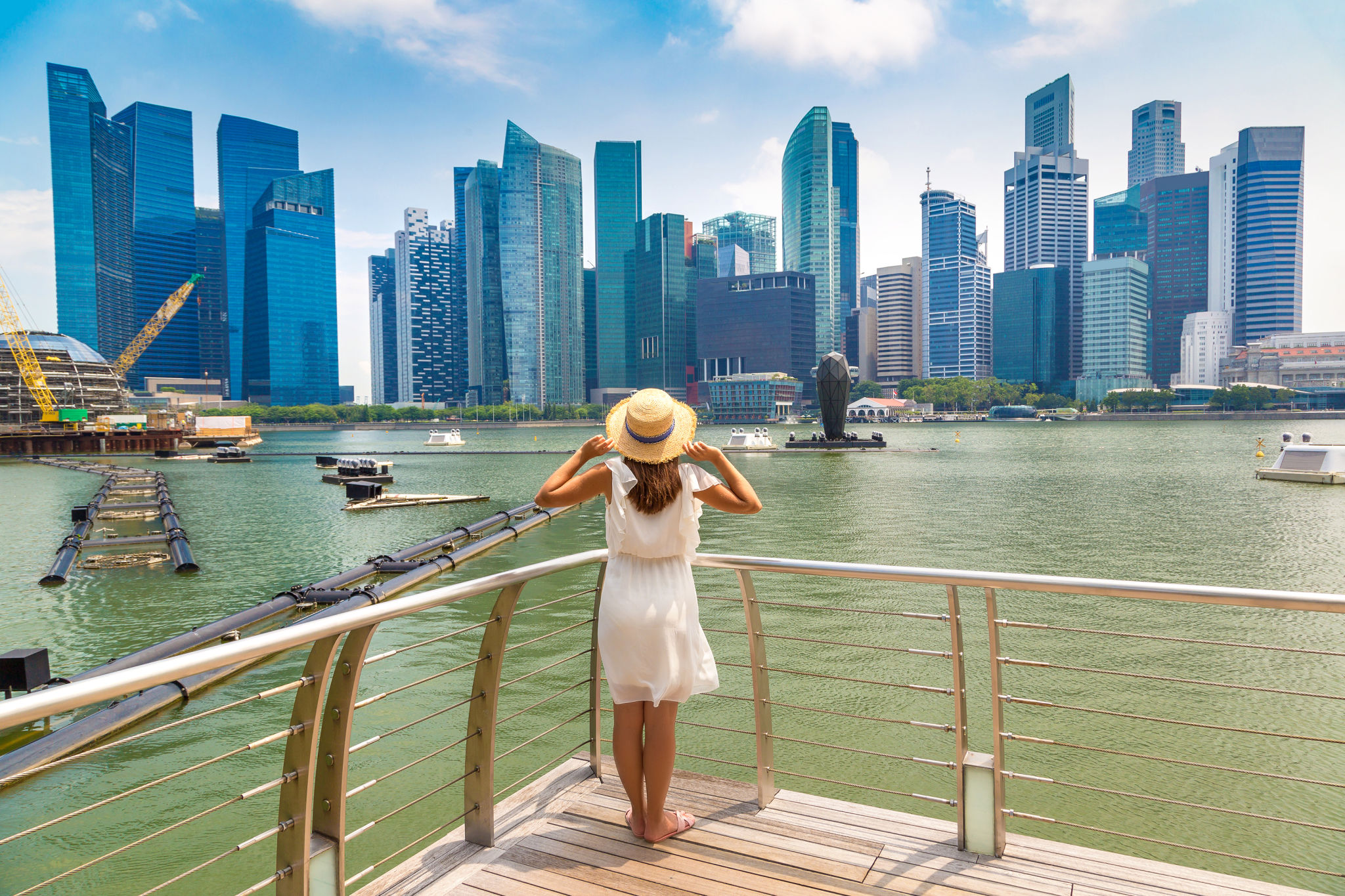 Woman traveler in Singapore Woman traveler in Singapore