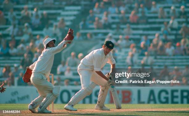 Rick McCosker edges past Knott, England v Australia, 4th Test, The Oval, Aug 1975.