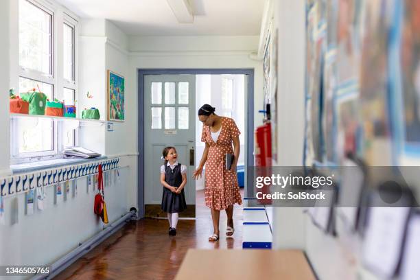 my favourite teacher - schoolbegeleider stockfoto's en -beelden