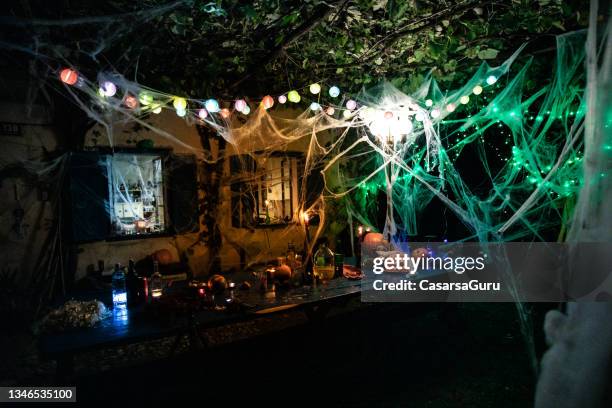 decorated front yard during halloween - halloween party stock pictures, royalty-free photos & images