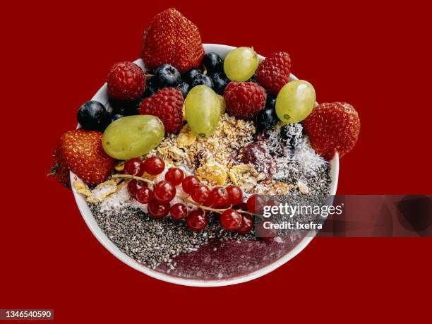 acai fruits chia seeds super food bowl - chiasamen stock-fotos und bilder