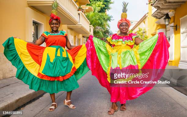 colombian women in cartagena de indias - traditional colombian clothing stock pictures, royalty-free photos & images