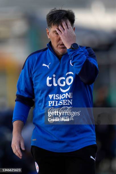 Eduardo Berizzo head coach of Paraguay gestures during a match between Bolivia and Paraguay as part of South American Qualifiers for Qatar 2022 at...