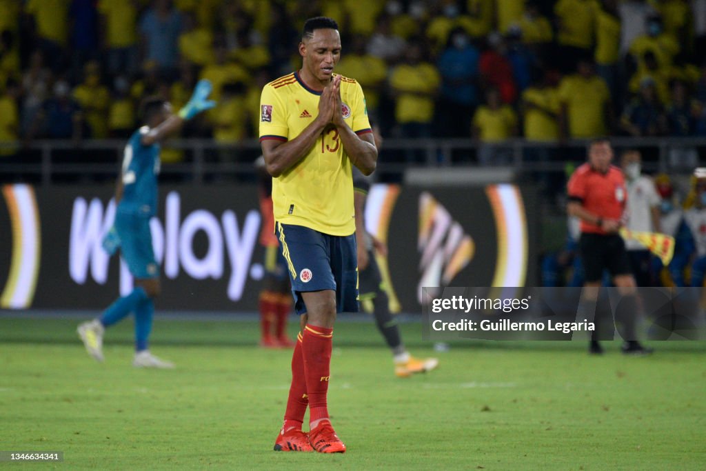 Colombia v Ecuador - FIFA World Cup 2022 Qatar Qualifier