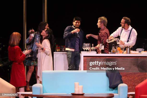 Fabiana Perzabal, María Chacón, Dalilah Polanco, Christian Ramos, Marco Zunino and Ulises de la Torre performs on stage during 'Perfectos...