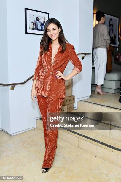 Victoria Justice attends the Rachel Zoe Autumnal Curateur Supper at The Maybourne Beverly Hills on October 14, 2021 in Beverly Hills, California.