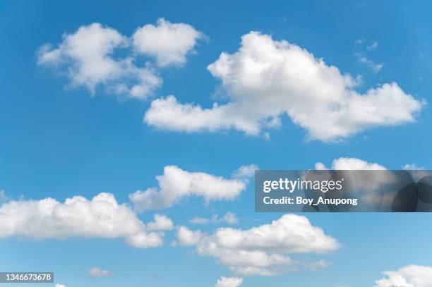 blue sky background with white tiny clouds. - 巻積雲 ストックフォトと画像