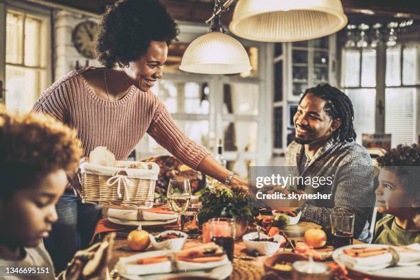 Black Family Christmas Dinner Photos and Premium High Res Pictures