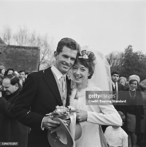 English athlete Ann Packer marries fellow athlete Robbie Brightwell at Moulsford Church in Berkshire, UK, 19th December 1964.