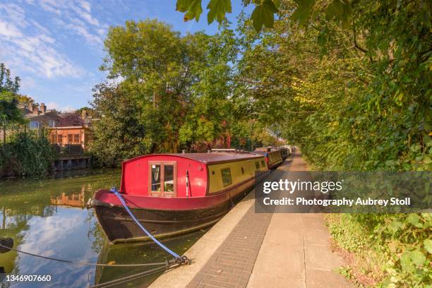 regents canal - houseboat 個照片及圖片檔